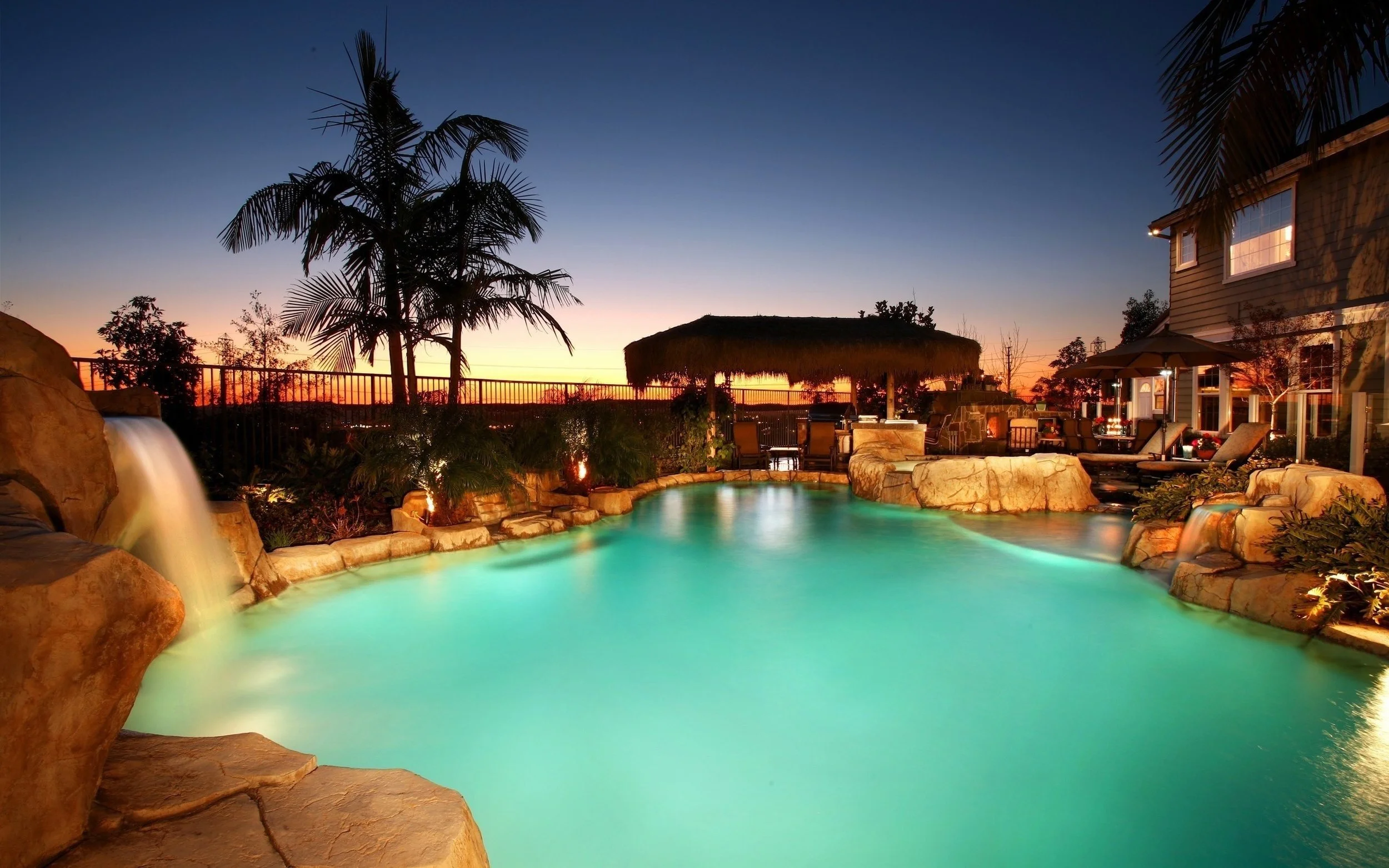Diamond: Oasis Clean pool service